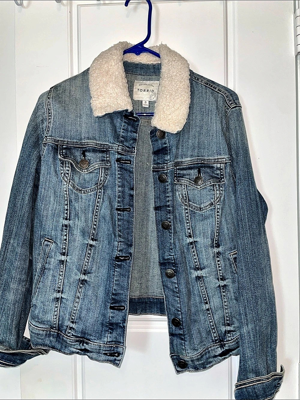 TORRID Sherpa Denim Trucker Jacket Denim Jacket Blue & White Size 0